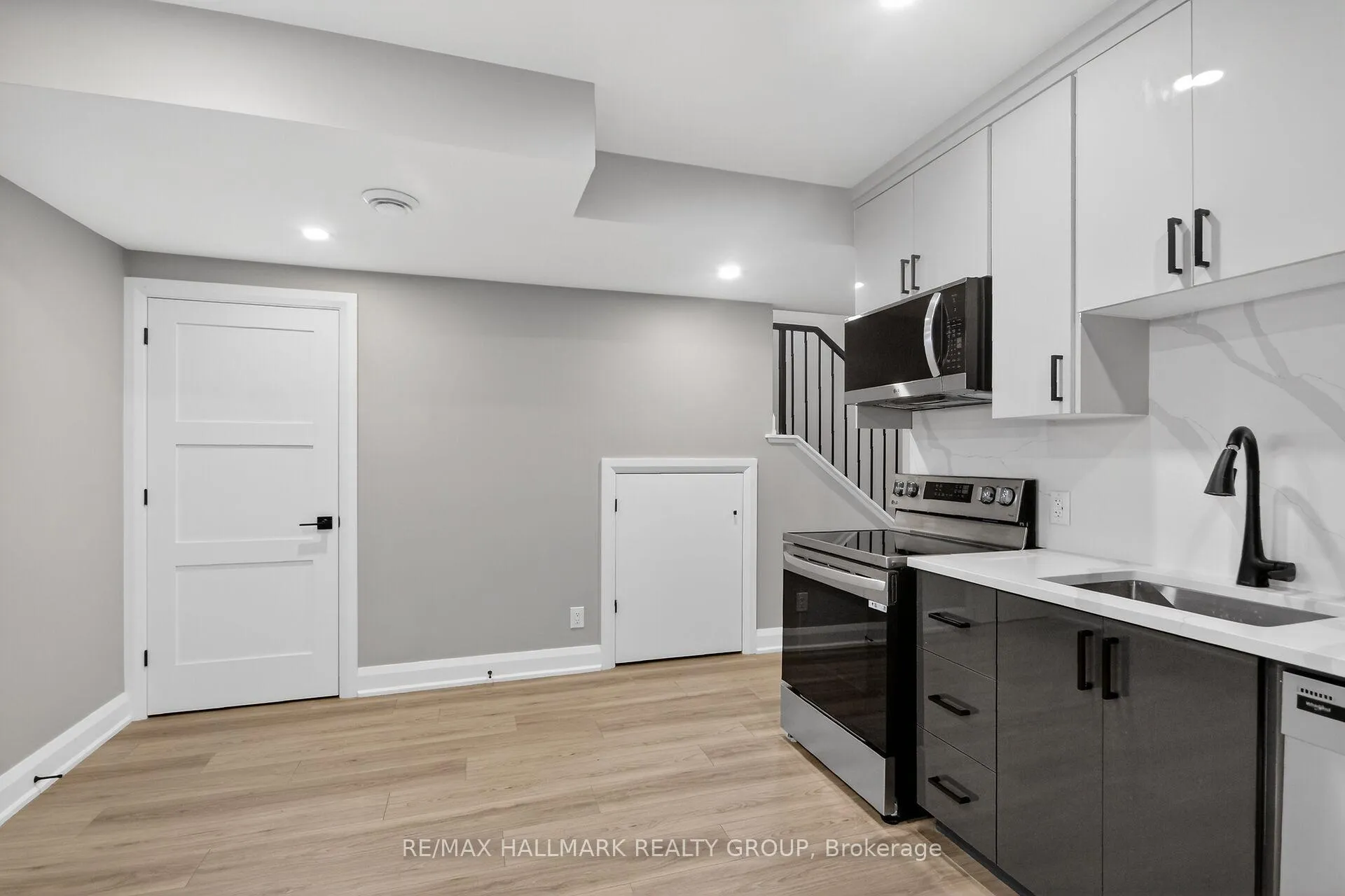 Photo 7 of Unit B - Basement Unit, 78 Burnett's Grove Circle, Ottawa, Barrhaven - Pheasant Run — HOMEH