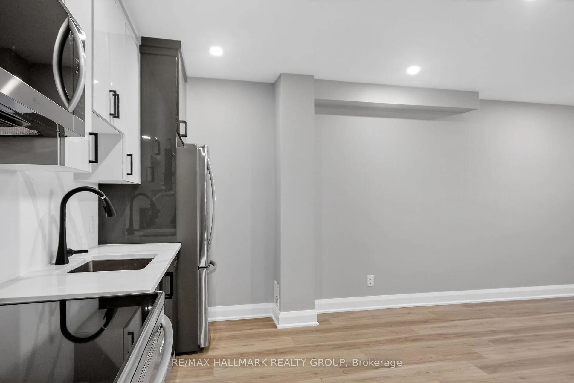 Photo 8 of Unit B - Basement Unit, 78 Burnett's Grove Circle, Ottawa, Barrhaven - Pheasant Run — HOMEH
