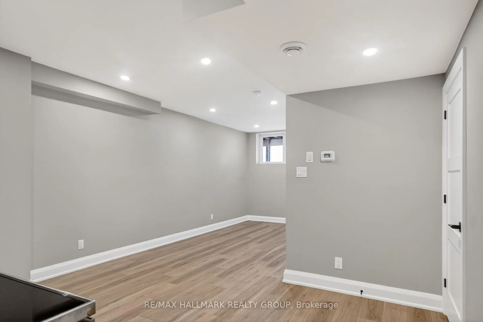 Photo 10 of Unit B - Basement Unit, 78 Burnett's Grove Circle, Ottawa, Barrhaven - Pheasant Run — HOMEH