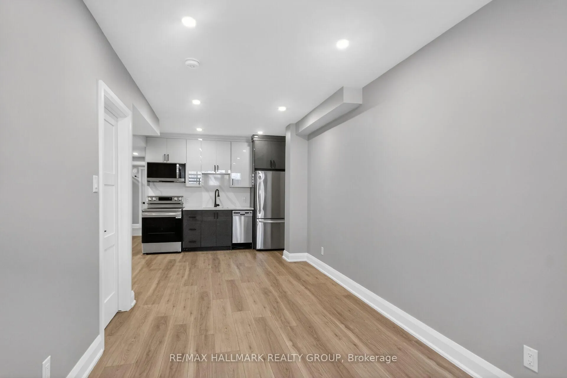 Photo 11 of Unit B - Basement Unit, 78 Burnett's Grove Circle, Ottawa, Barrhaven - Pheasant Run — HOMEH