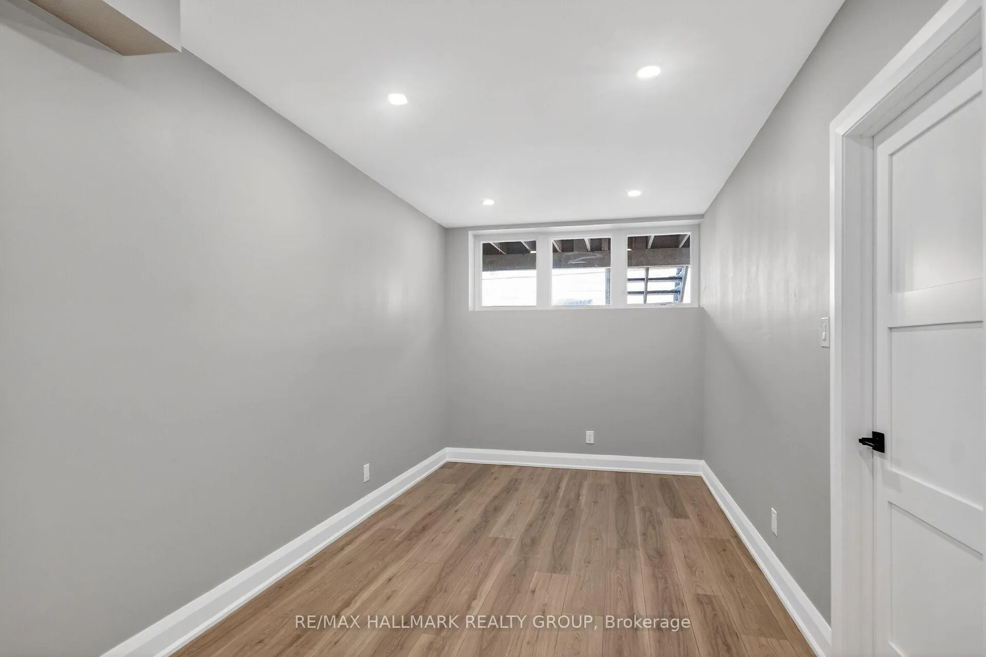 Photo 18 of Unit B - Basement Unit, 78 Burnett's Grove Circle, Ottawa, Barrhaven - Pheasant Run — HOMEH