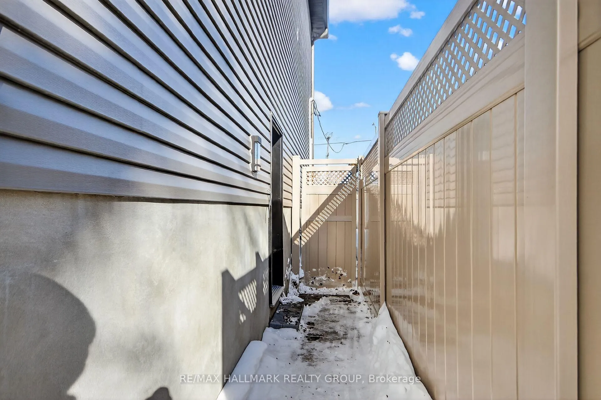 Photo 26 of Unit B - Basement Unit, 78 Burnett's Grove Circle, Ottawa, Barrhaven - Pheasant Run — HOMEH