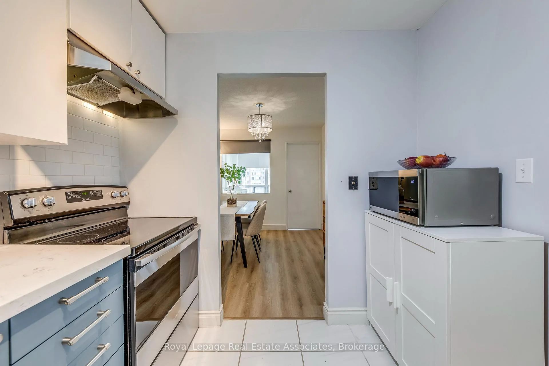 Photo 12 of Unit 901, 155 Hillcrest Avenue, Mississauga, Cooksville — HOMEH