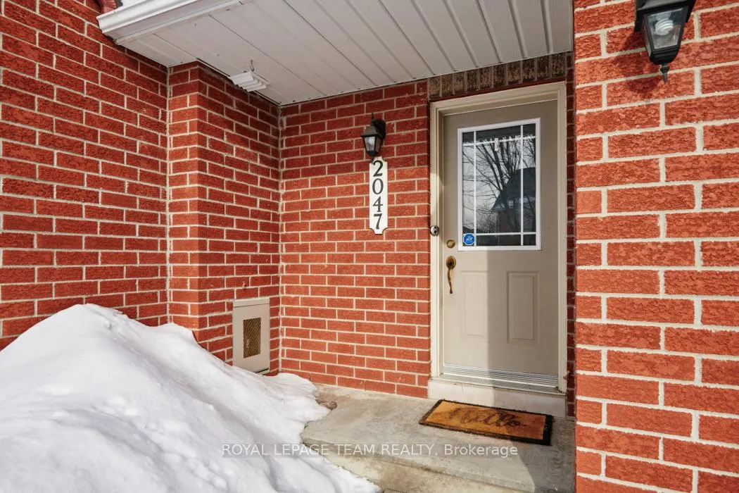 Photo 4 of 2047 Dunollie Crescent, Ottawa, Kanata - Morgan's Grant/South March — HOMEH
