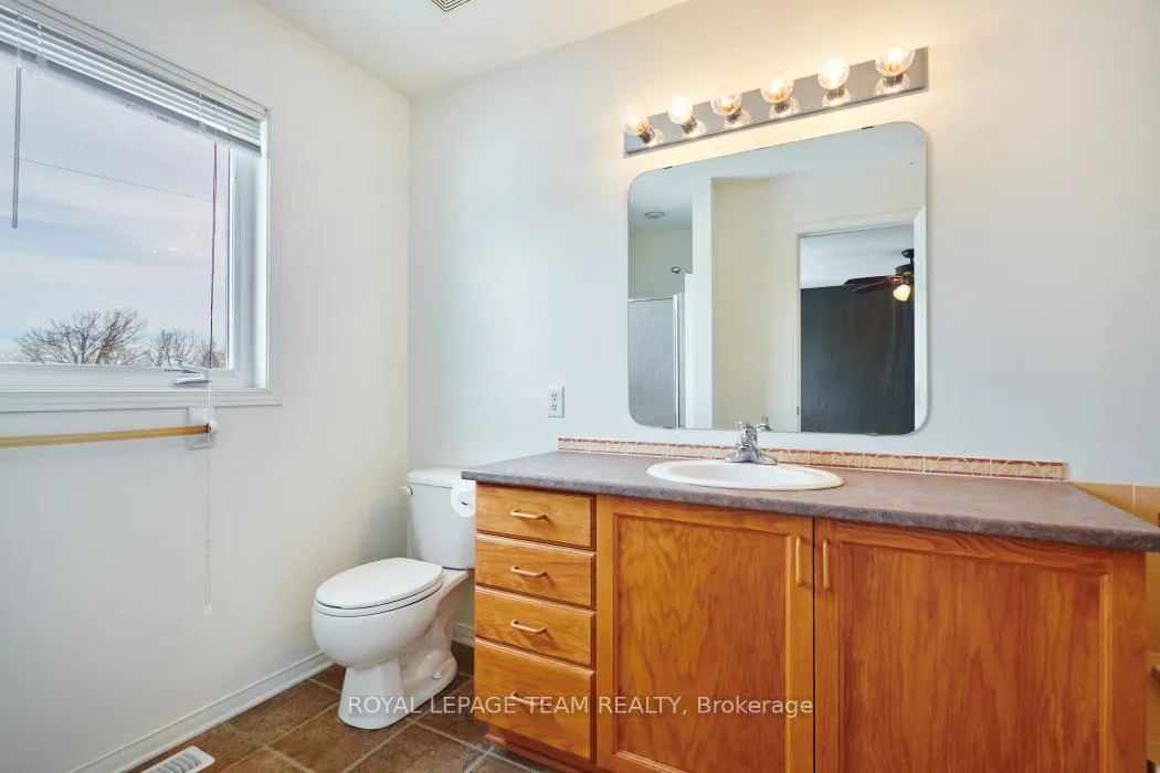 Photo 21 of 2047 Dunollie Crescent, Ottawa, Kanata - Morgan's Grant/South March — HOMEH
