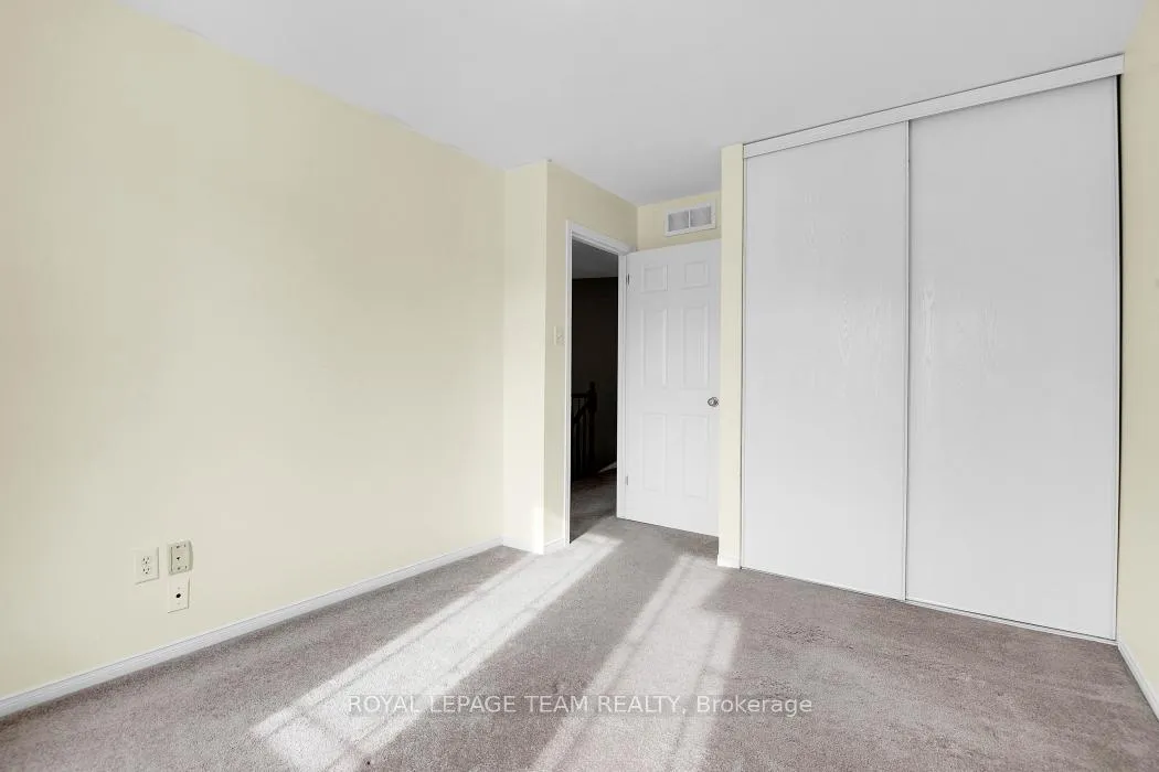 Photo 27 of 2047 Dunollie Crescent, Ottawa, Kanata - Morgan's Grant/South March — HOMEH