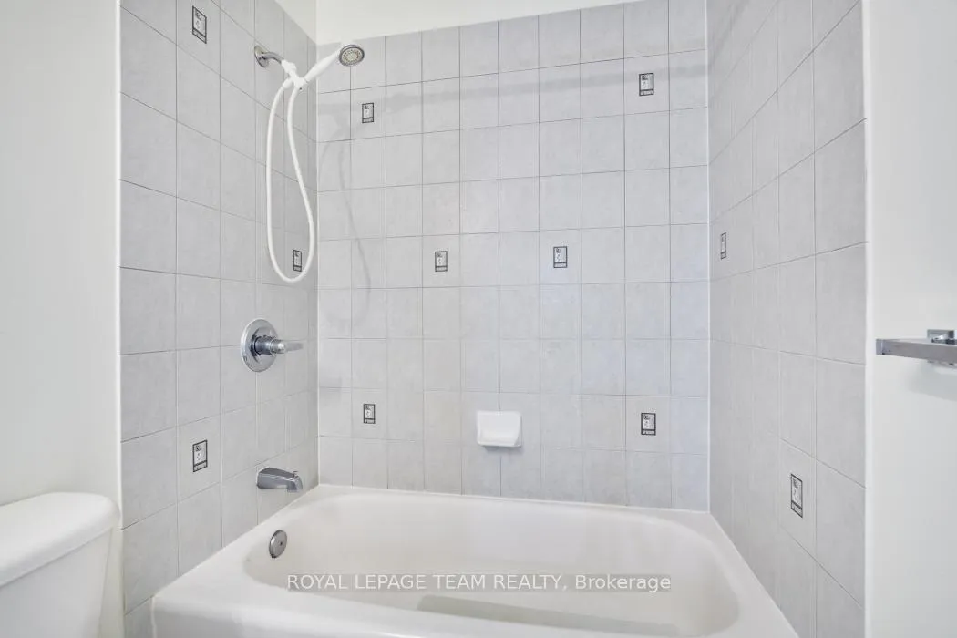 Photo 29 of 2047 Dunollie Crescent, Ottawa, Kanata - Morgan's Grant/South March — HOMEH
