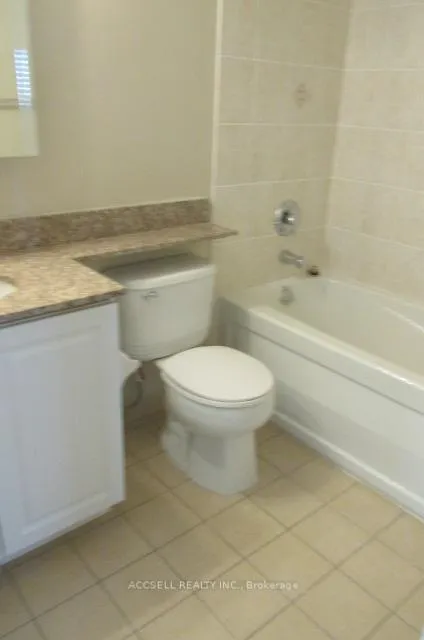 Photo 8 of Unit 304, 35 Via Rosedale, Brampton, Sandringham-Wellington — HOMEH