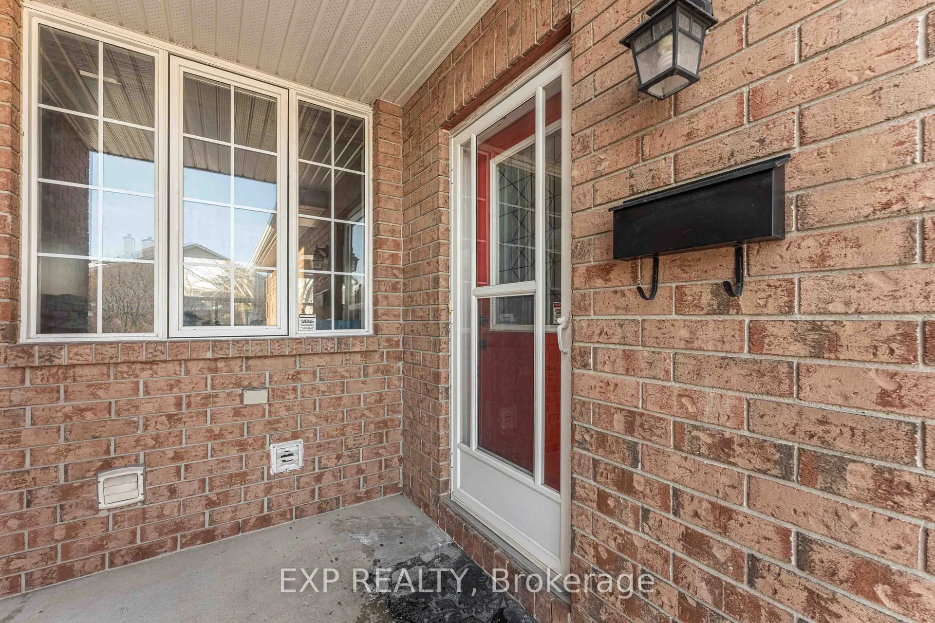 Photo 2 of 5 Mullcraft Crescent, Ottawa, Barrhaven - Longfields — HOMEH