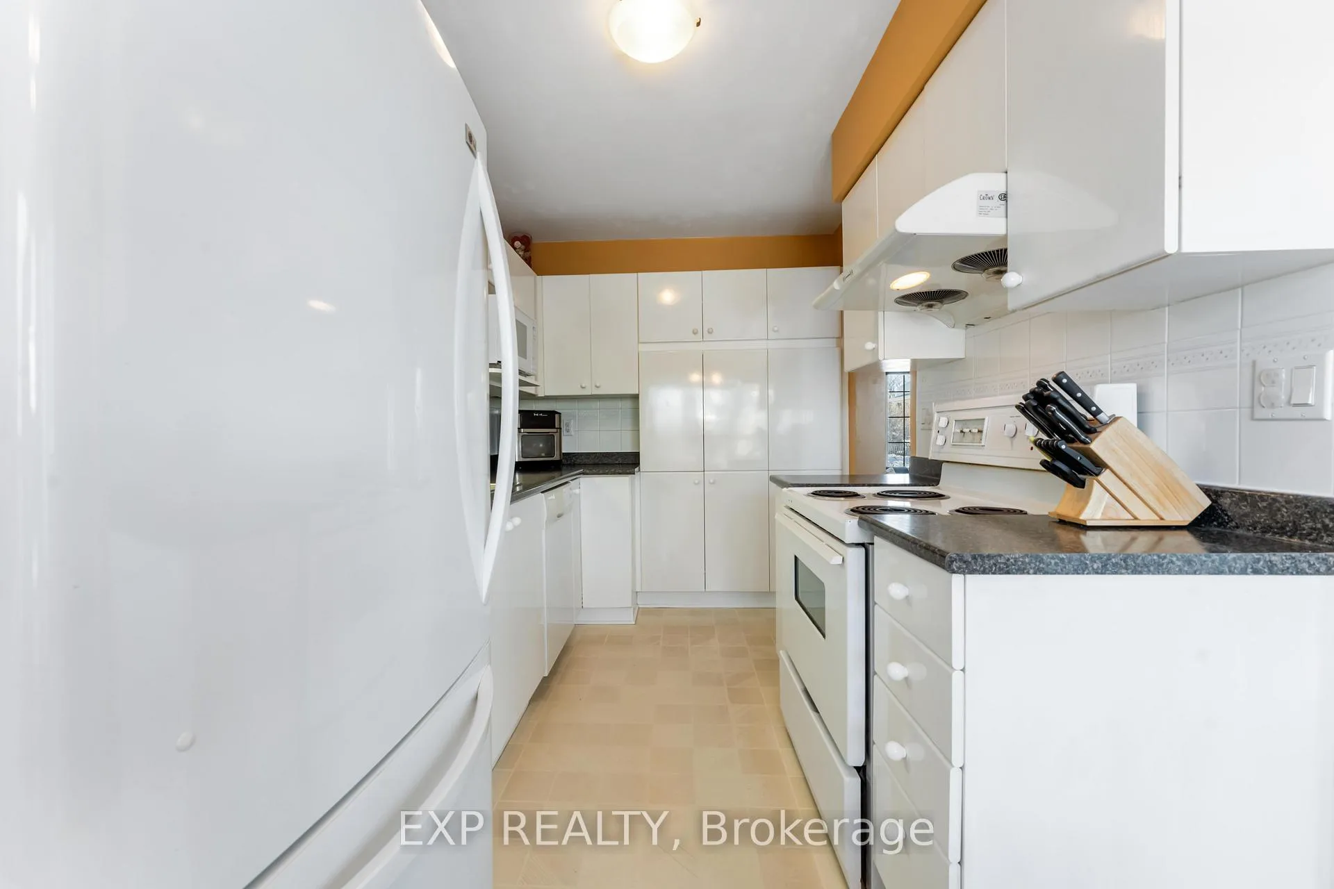 Photo 8 of 5 Mullcraft Crescent, Ottawa, Barrhaven - Longfields — HOMEH