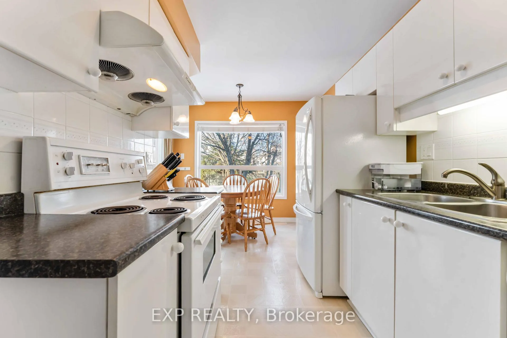 Photo 9 of 5 Mullcraft Crescent, Ottawa, Barrhaven - Longfields — HOMEH