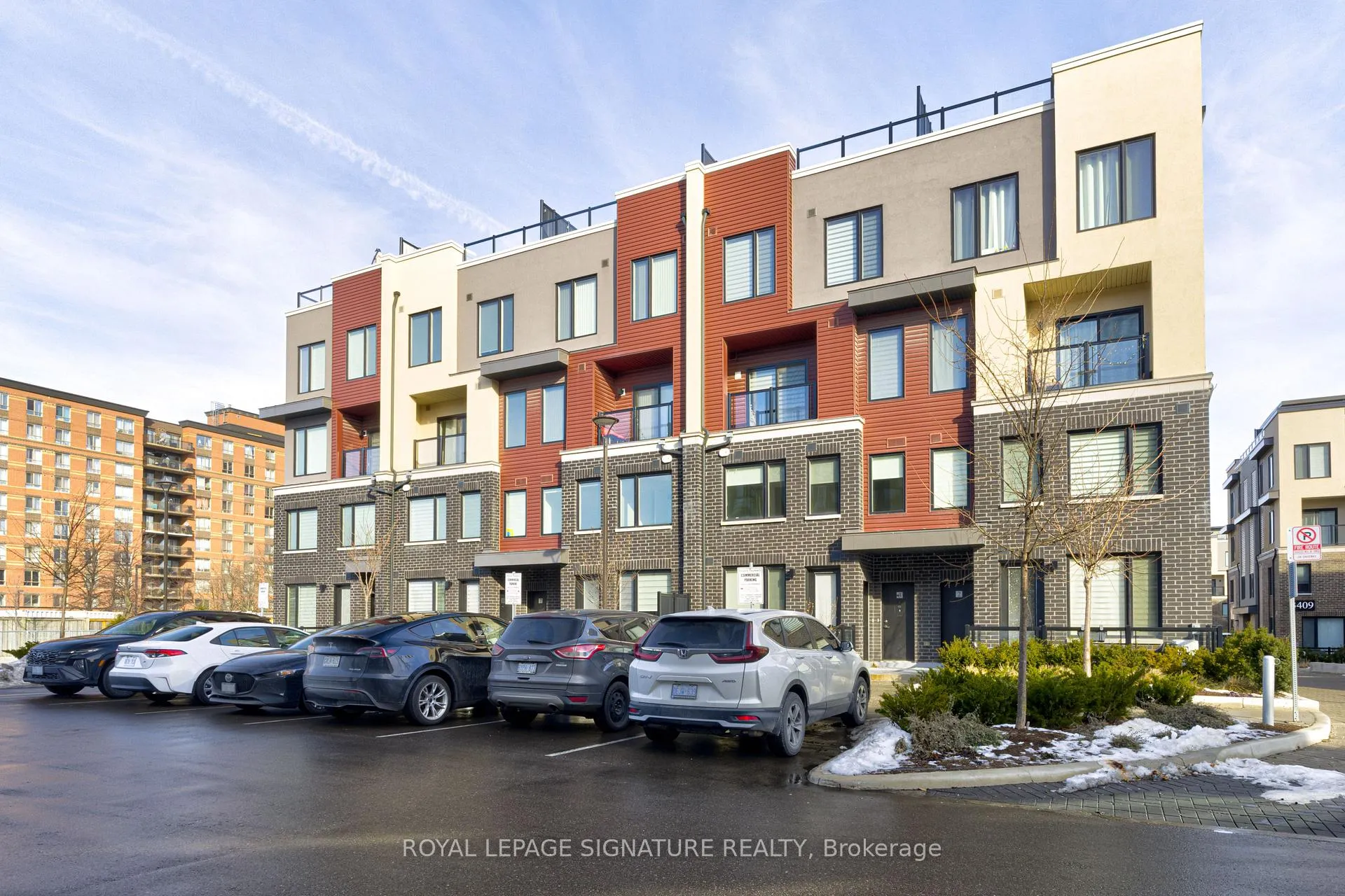Photo 2 of Unit 4, 3429 Ridgeway Drive, Mississauga, Erin Mills — HOMEH