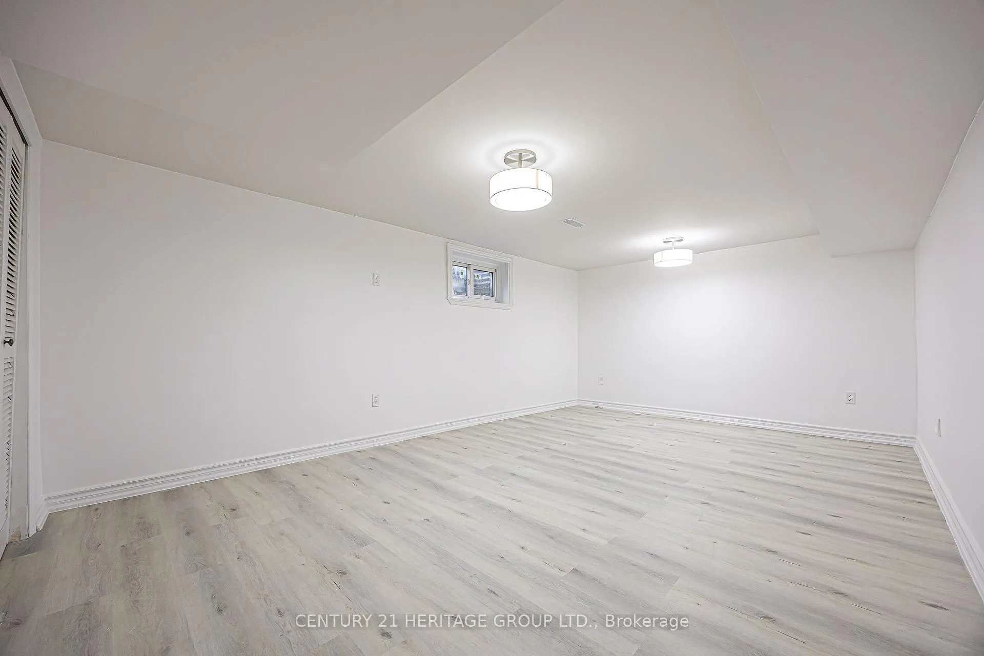 Photo 13 of Unit Bsmt, 60 Fairway Drive, Aurora, Aurora Highlands — HOMEH