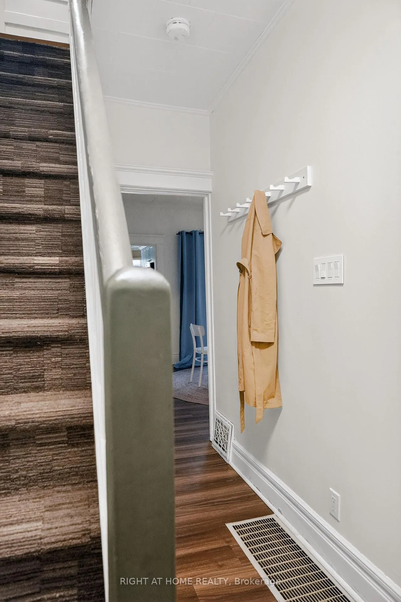 Photo 6 of 796 Kingston Road, Toronto, East End-Danforth — HOMEH