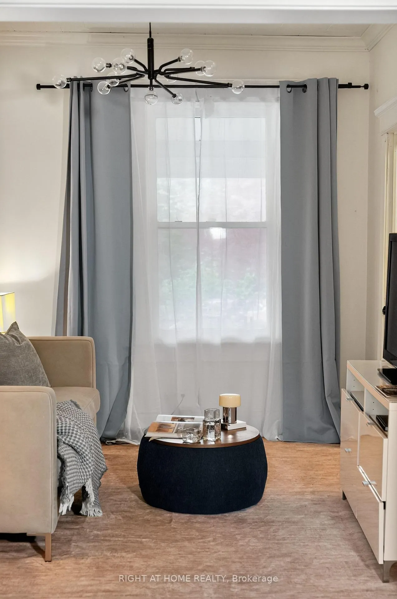 Photo 12 of 796 Kingston Road, Toronto, East End-Danforth — HOMEH
