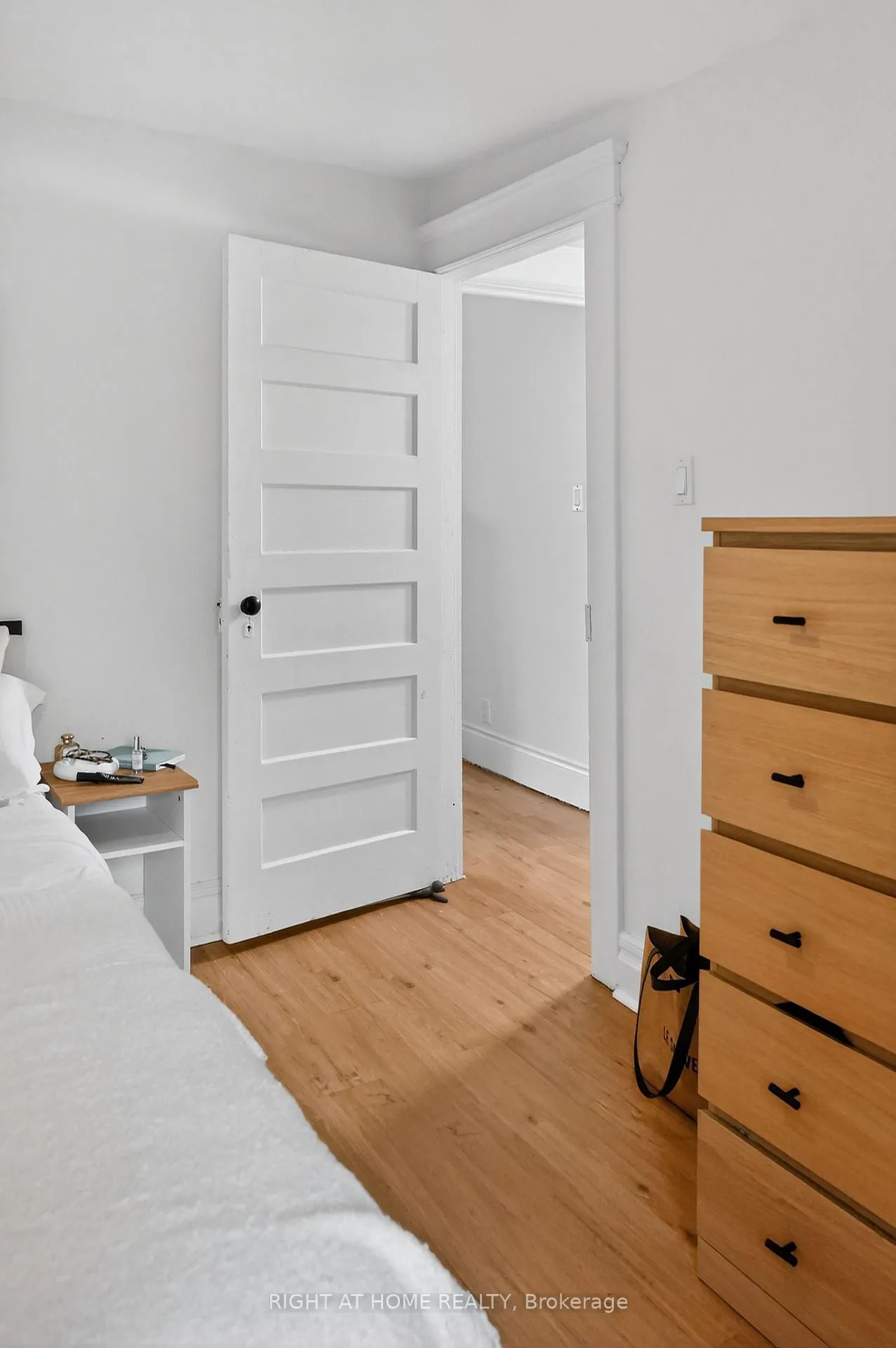 Photo 41 of 796 Kingston Road, Toronto, East End-Danforth — HOMEH