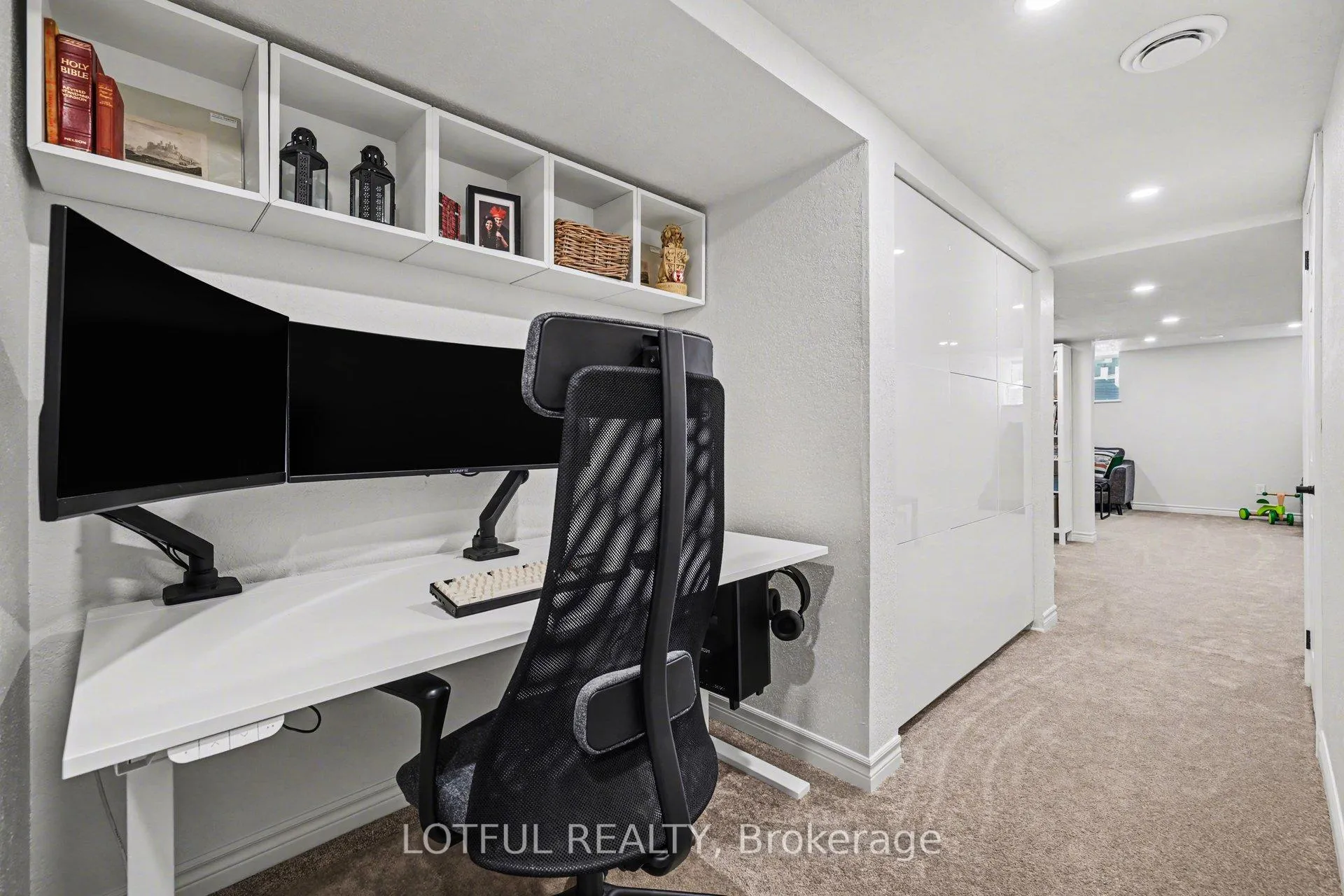 Photo 29 of 521 Foxlight Circle, Ottawa, Kanata - Emerald Meadows/Trailwest — HOMEH
