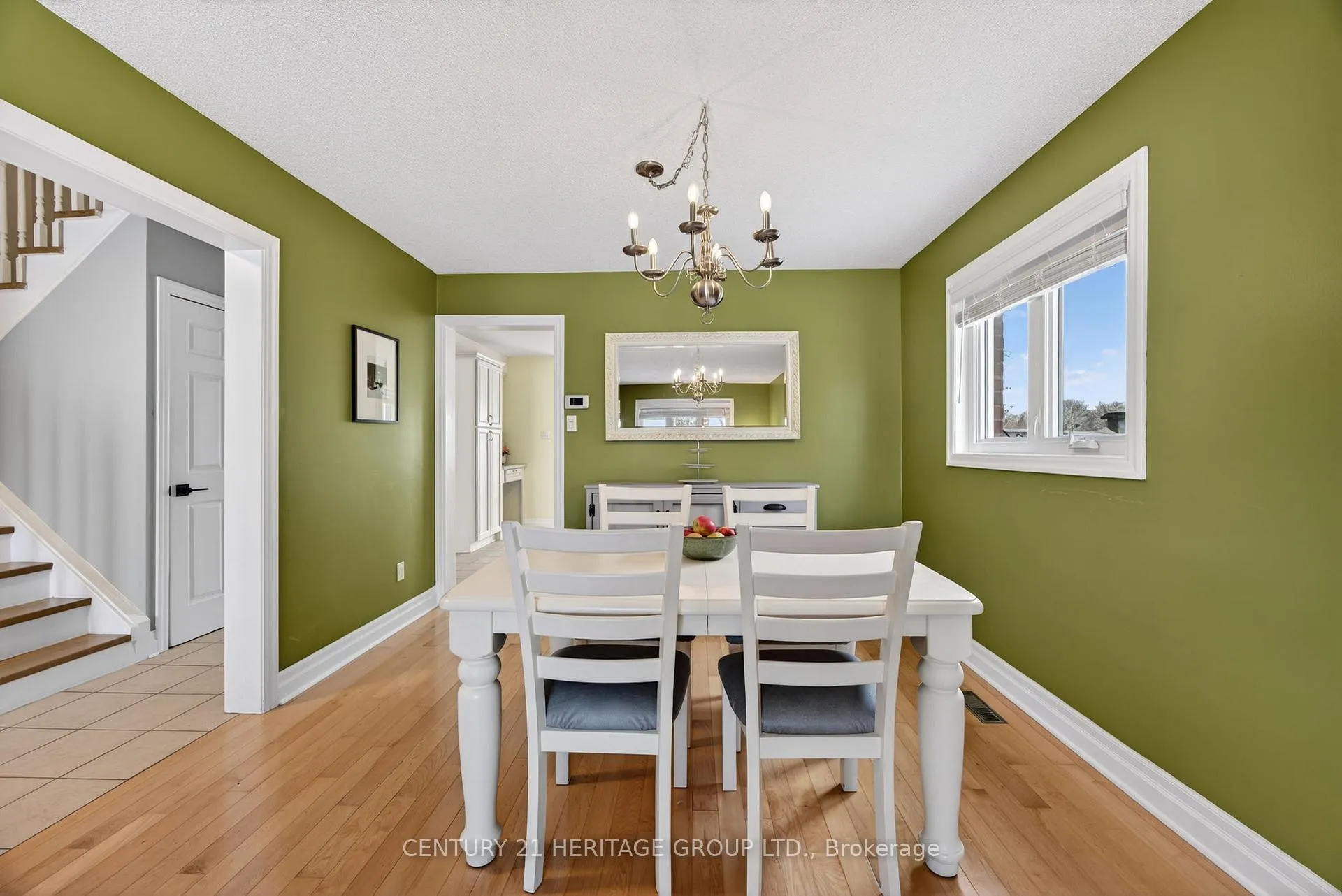 Photo 7 of 6 Heritage Road, Innisfil, Cookstown — HOMEH