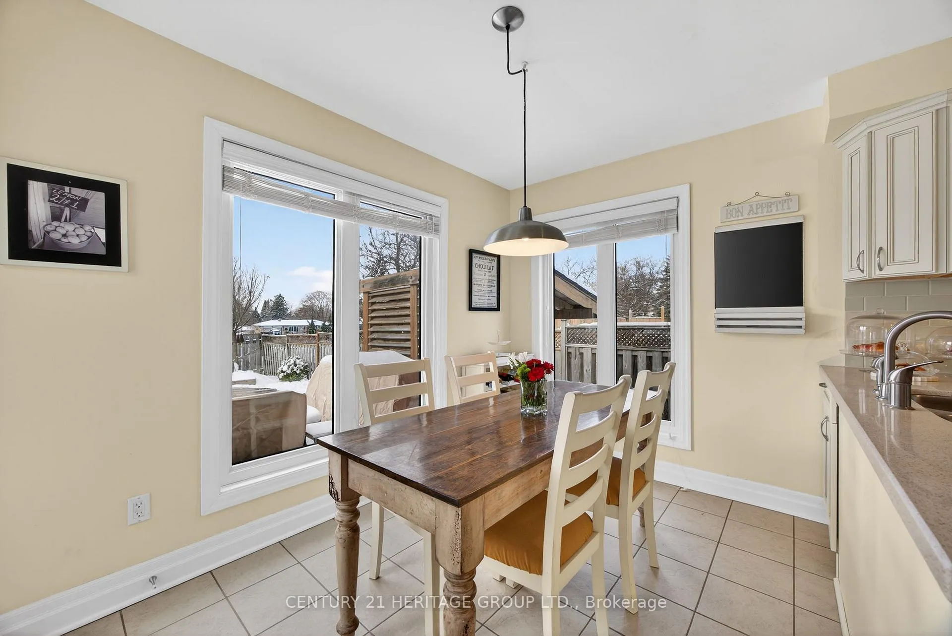Photo 15 of 6 Heritage Road, Innisfil, Cookstown — HOMEH