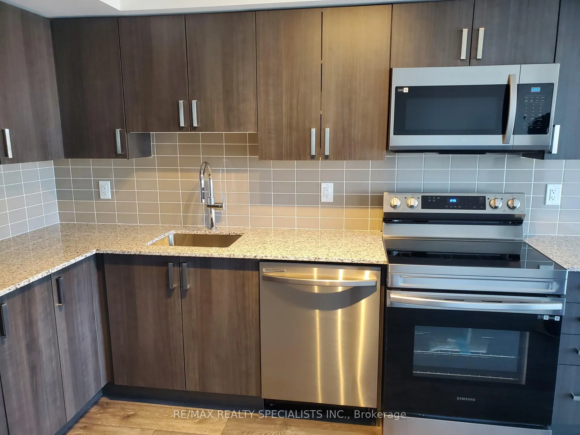 Photo 5 of Unit 1310, 1455 Celebration Drive, Pickering, Bay Ridges — HOMEH