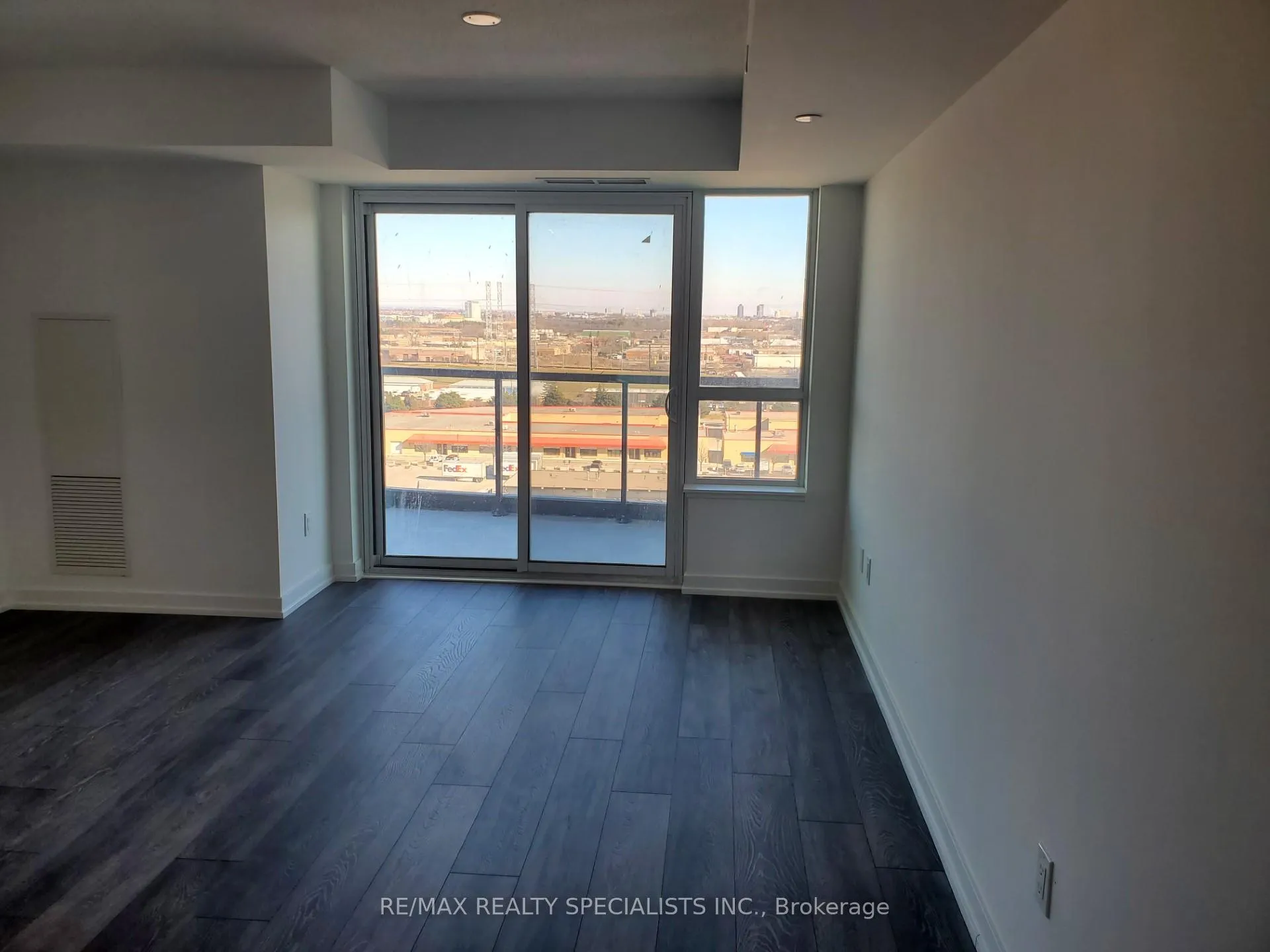 Photo 6 of Unit 1310, 1455 Celebration Drive, Pickering, Bay Ridges — HOMEH
