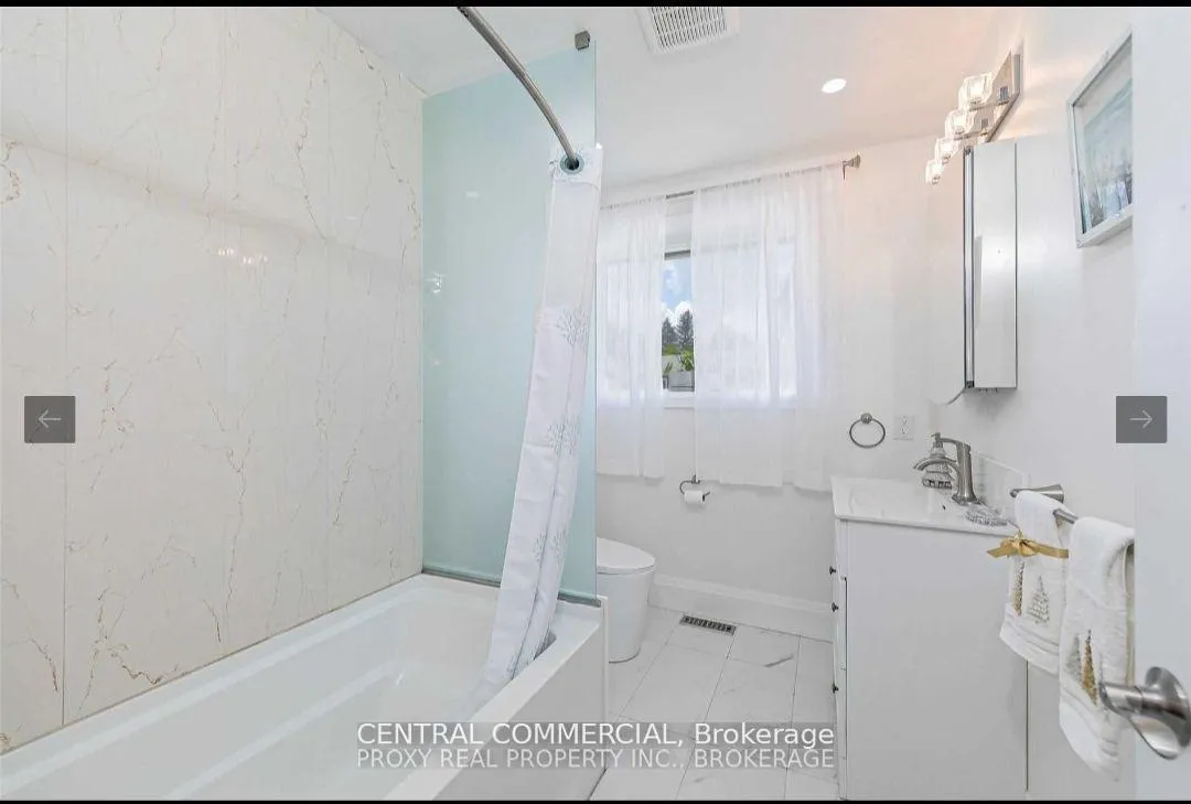 Photo 16 of Unit Main Floor, 38 Child Dr N, Aurora, Aurora Heights — HOMEH