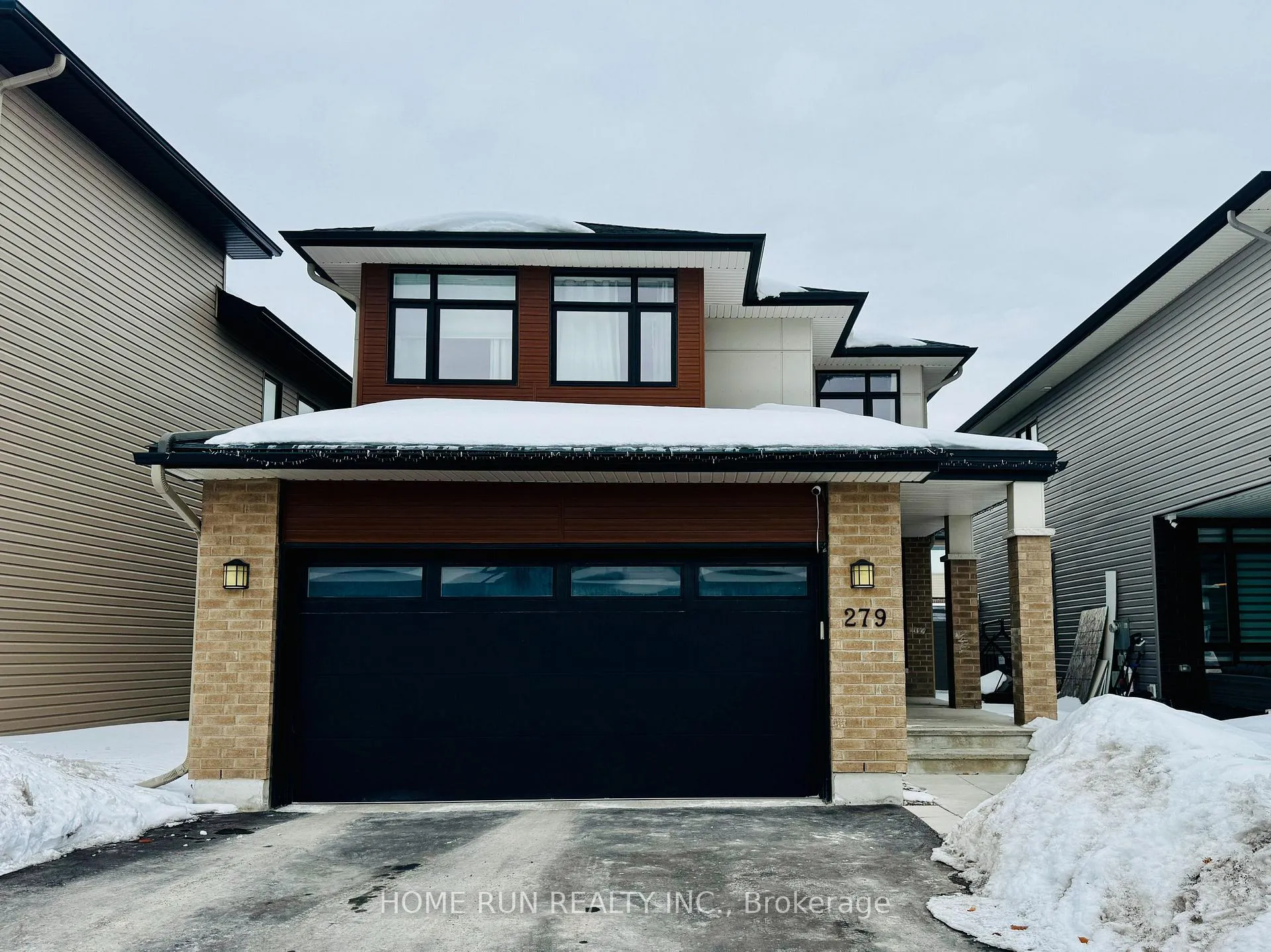 Front of 279 Mount Nebo Way