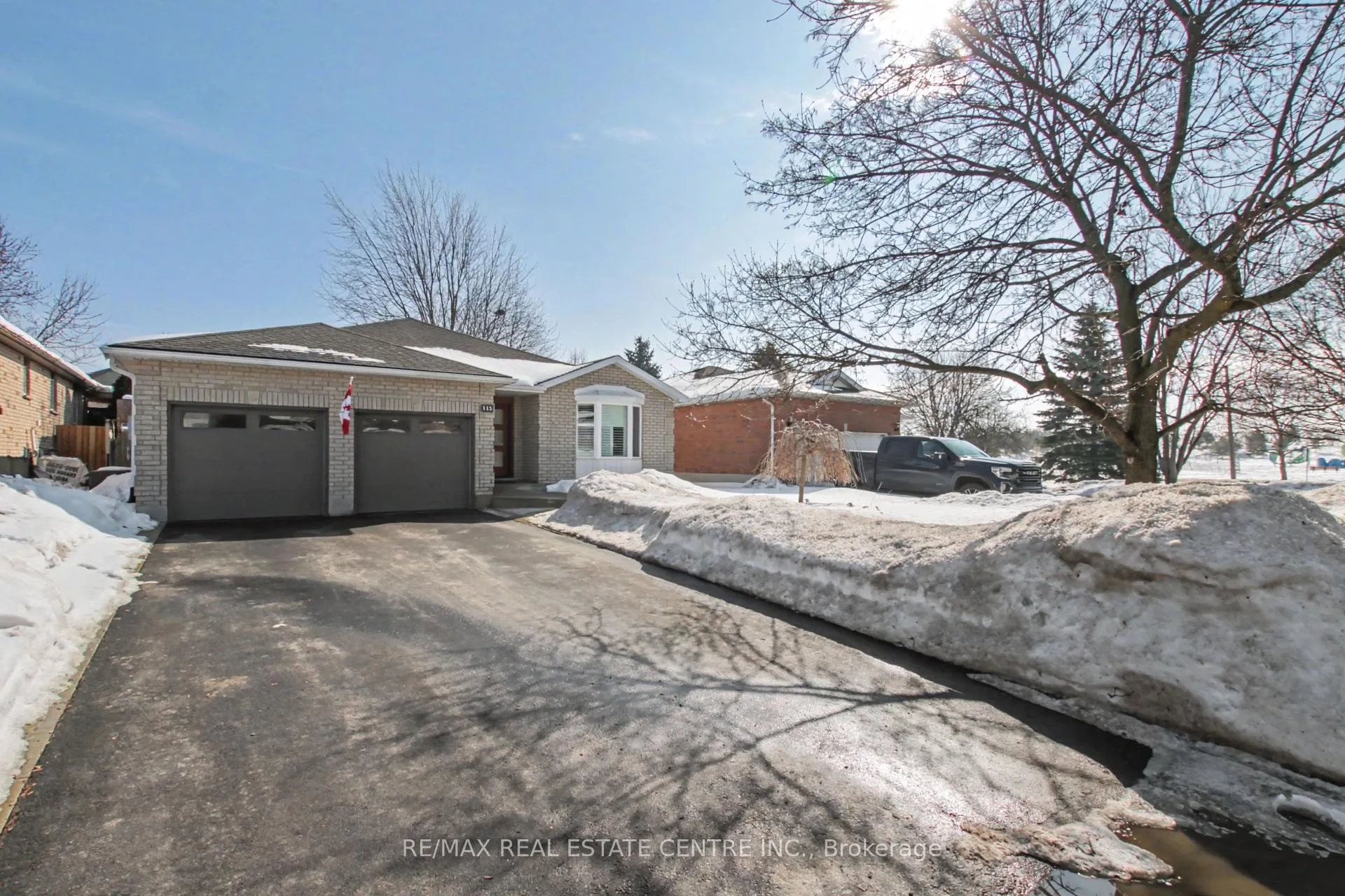 Photo 3 of 115 Bernardi Crescent, Guelph/Eramosa, Rockwood — HOMEH