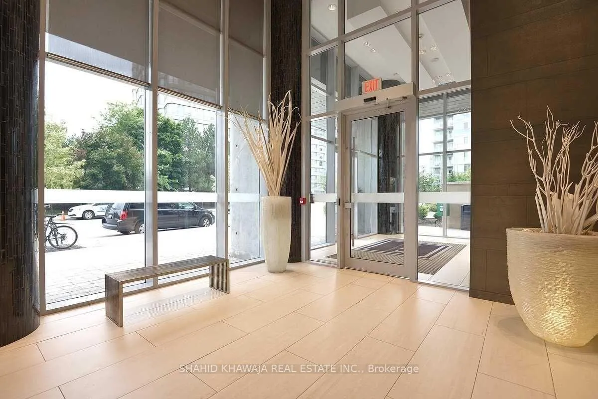 Photo 3 of Unit 3002, 223 Webb Drive, Mississauga, City Centre — HOMEH
