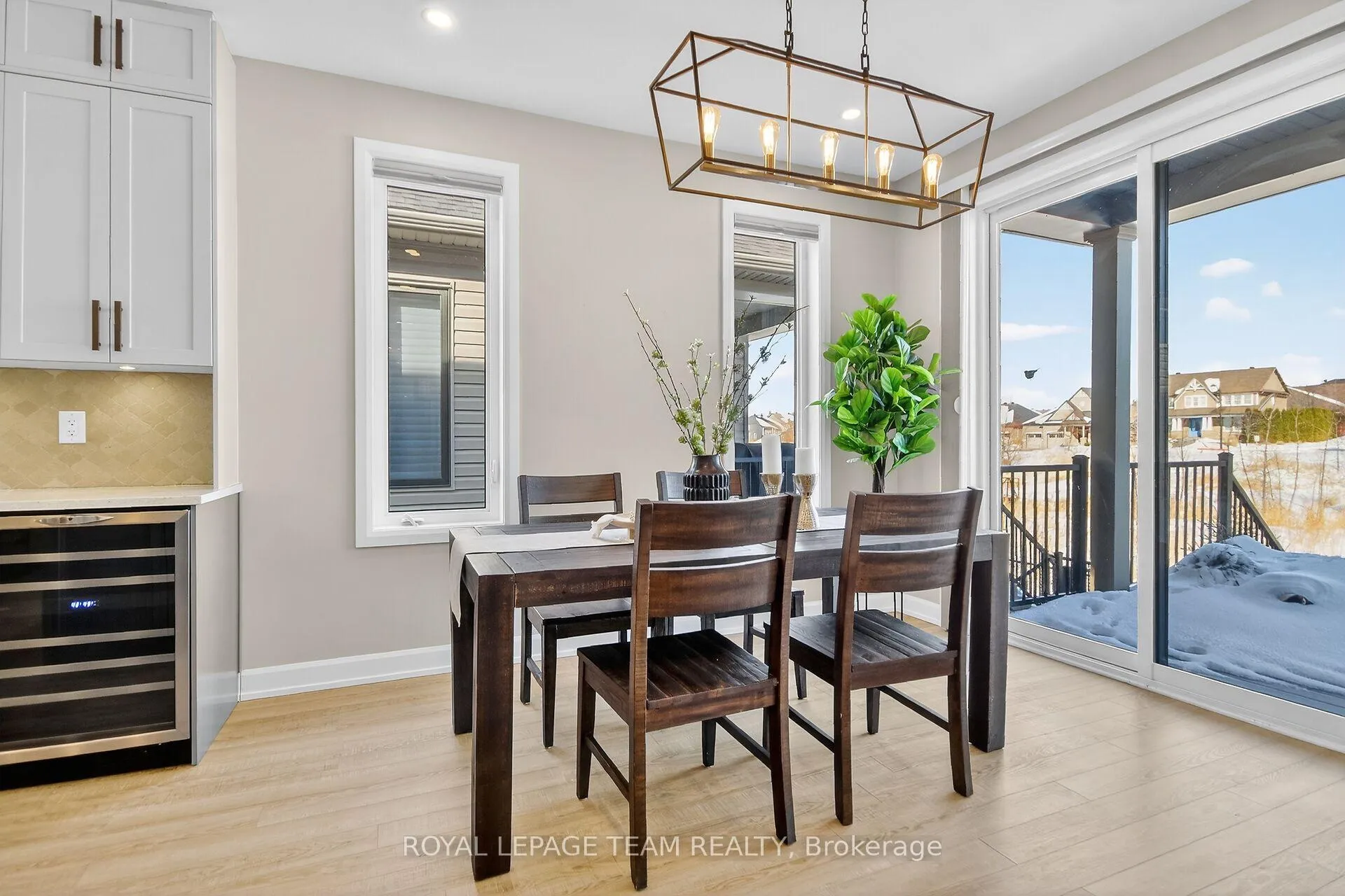 Photo 9 of 727 Coast Circle, Ottawa, Mahogany Community — HOMEH