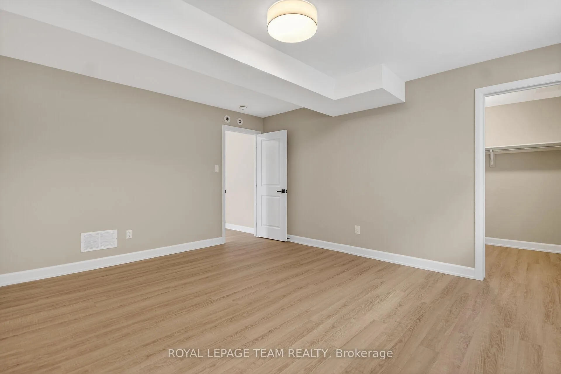 Photo 25 of 727 Coast Circle, Ottawa, Mahogany Community — HOMEH