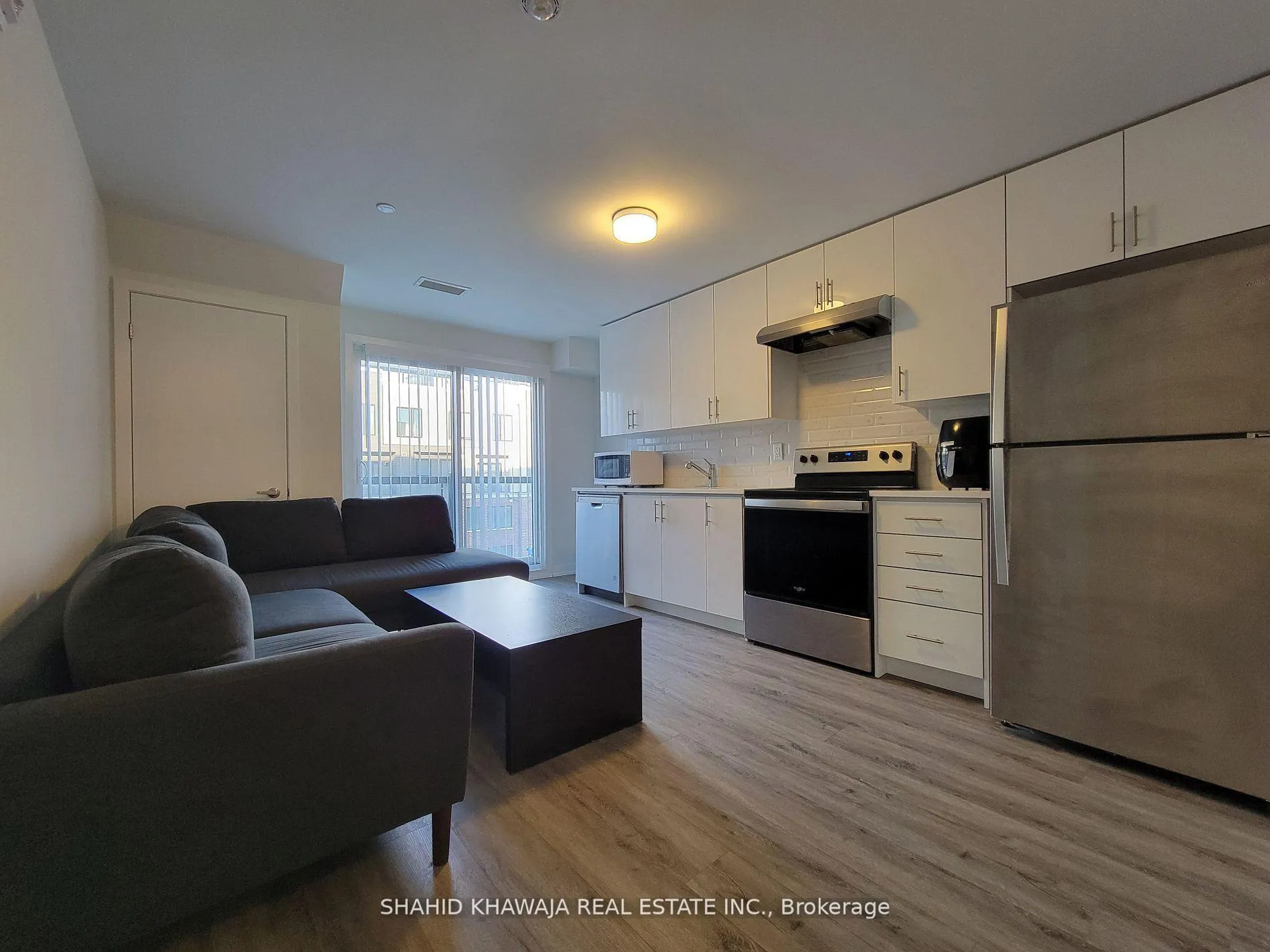 Photo 4 of Unit 304, 3401 Ridgeway Drive E, Mississauga, Erin Mills — HOMEH