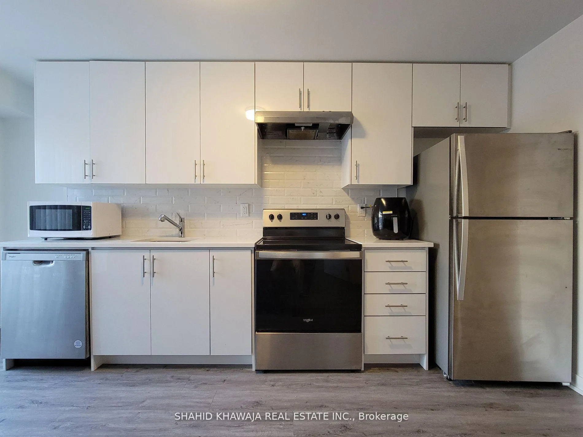 Photo 7 of Unit 304, 3401 Ridgeway Drive E, Mississauga, Erin Mills — HOMEH