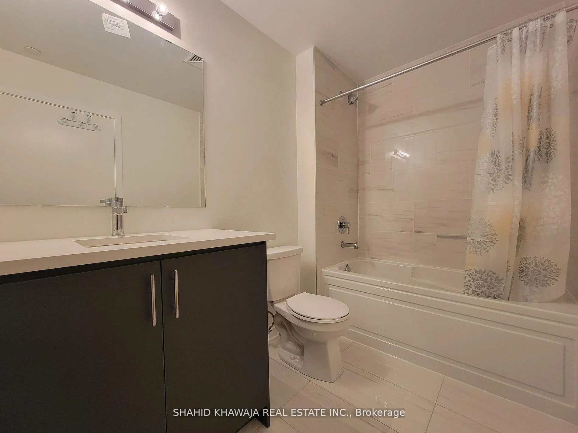 Photo 11 of Unit 304, 3401 Ridgeway Drive E, Mississauga, Erin Mills — HOMEH
