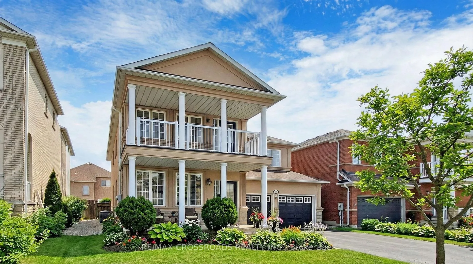 Photo 2 of 122 Destino Crescent, Vaughan, Vellore Village — HOMEH