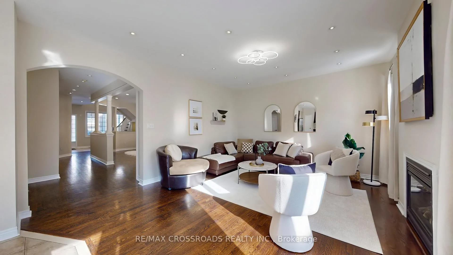 Photo 5 of 122 Destino Crescent, Vaughan, Vellore Village — HOMEH