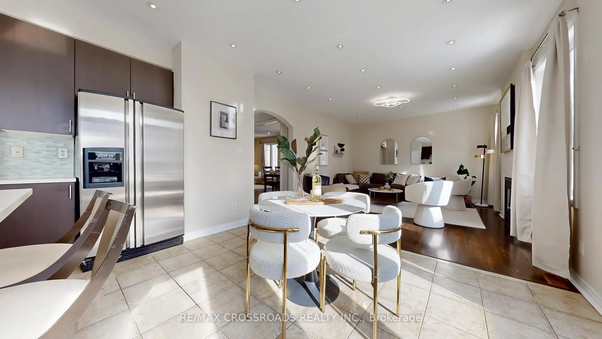 Photo 13 of 122 Destino Crescent, Vaughan, Vellore Village — HOMEH