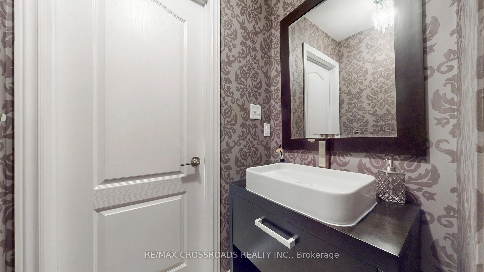 Photo 17 of 122 Destino Crescent, Vaughan, Vellore Village — HOMEH