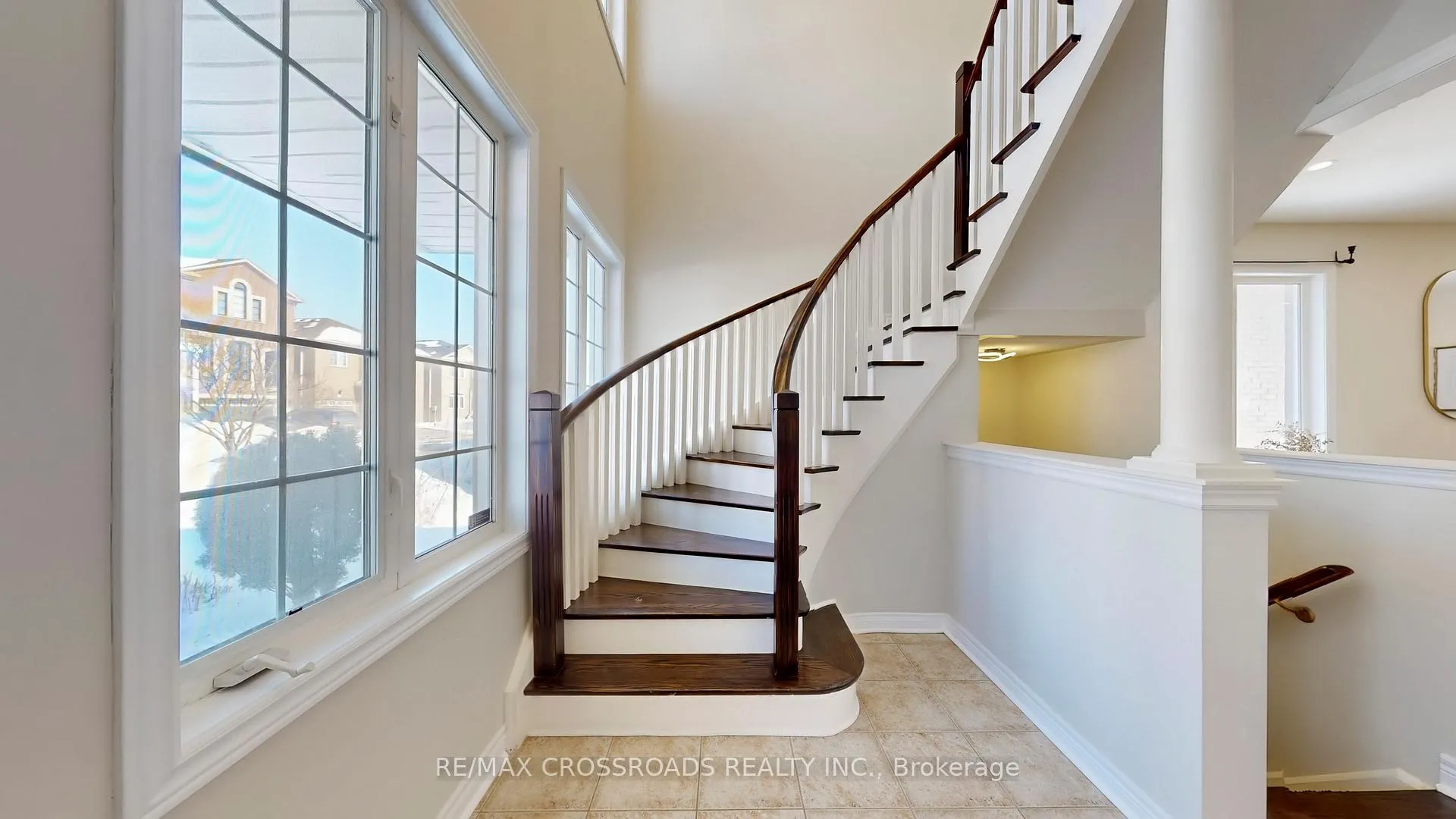 Photo 19 of 122 Destino Crescent, Vaughan, Vellore Village — HOMEH