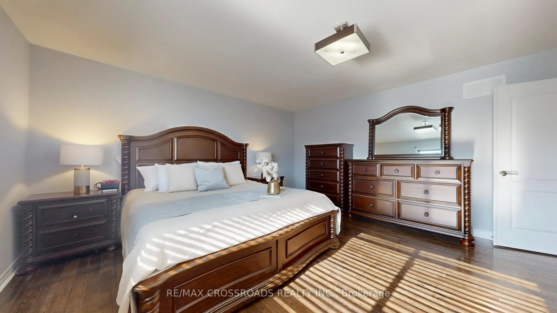 Photo 22 of 122 Destino Crescent, Vaughan, Vellore Village — HOMEH