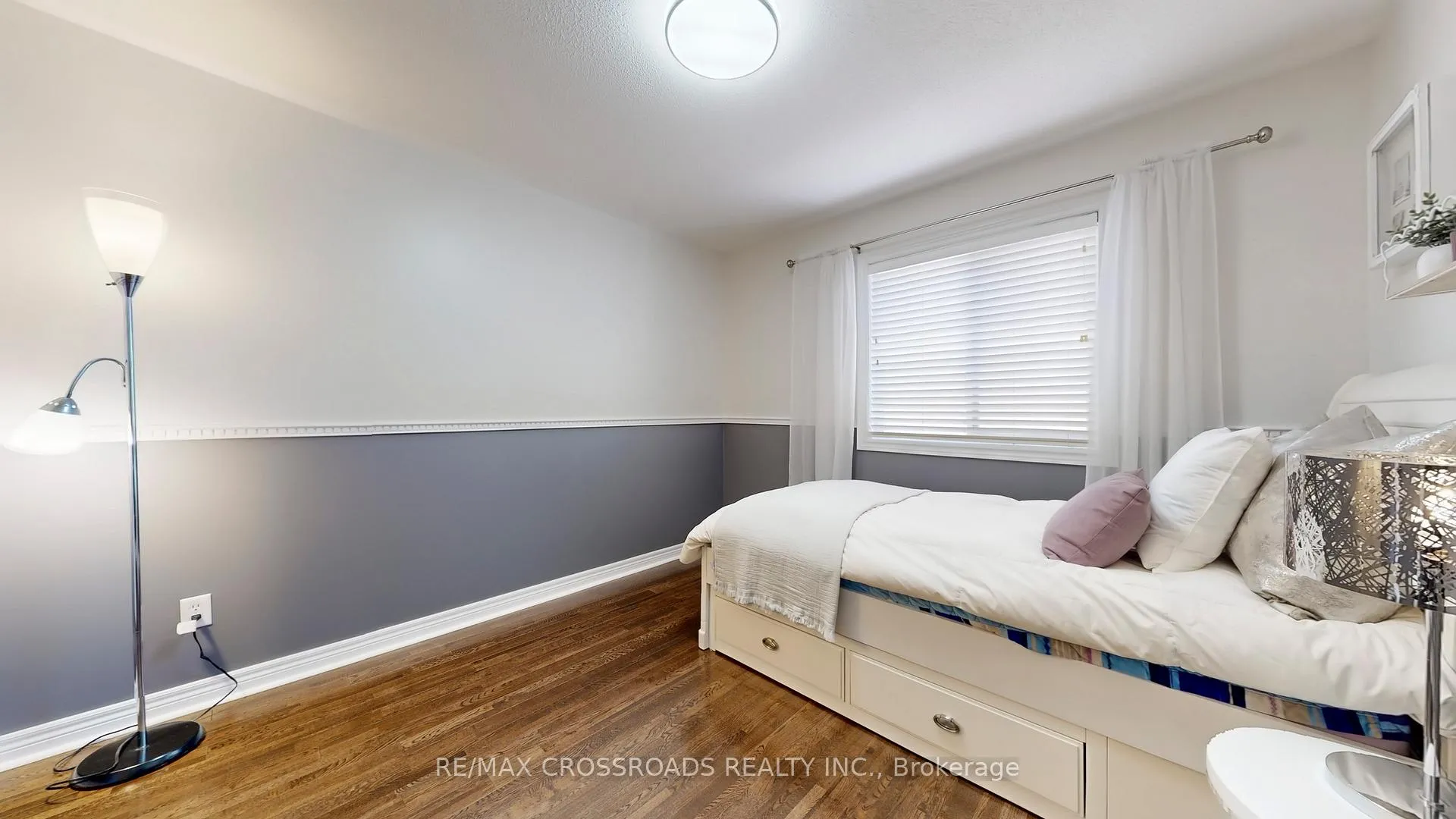 Photo 32 of 122 Destino Crescent, Vaughan, Vellore Village — HOMEH