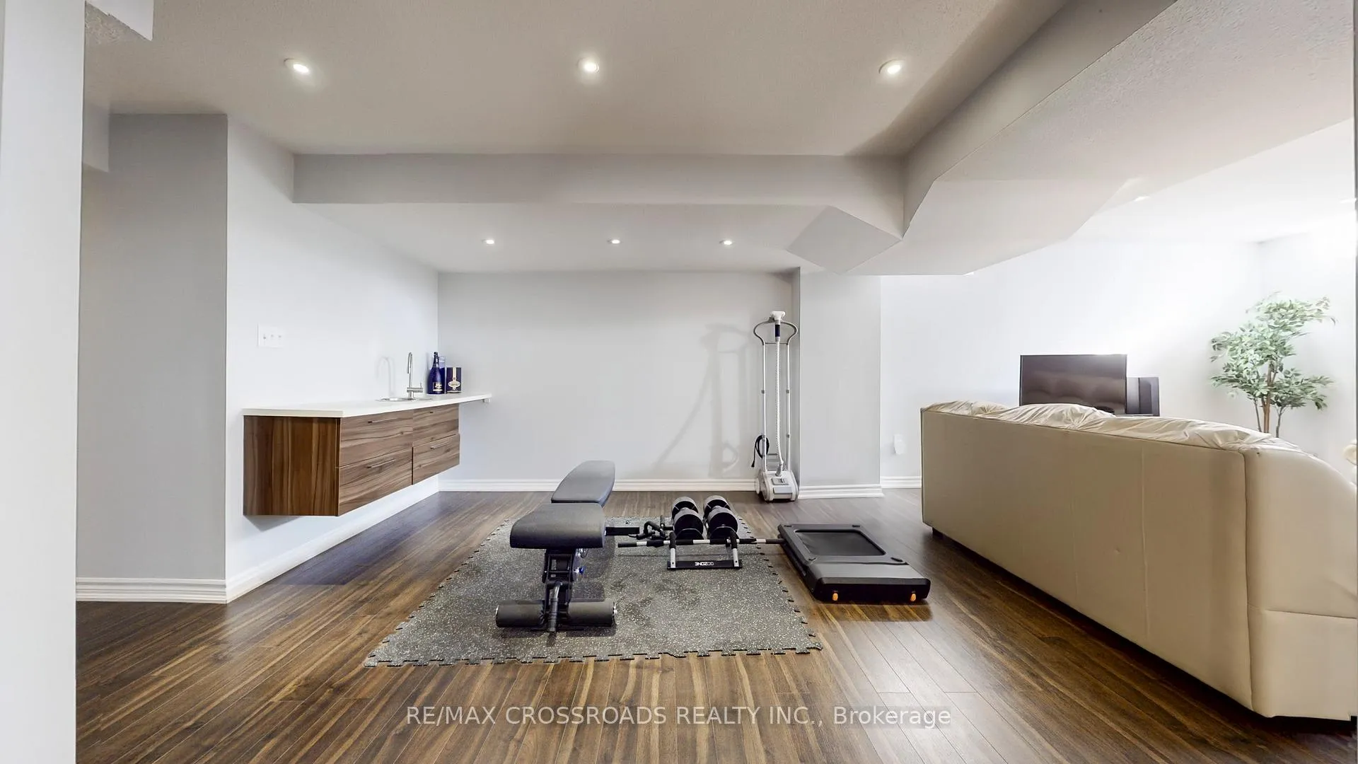 Photo 38 of 122 Destino Crescent, Vaughan, Vellore Village — HOMEH