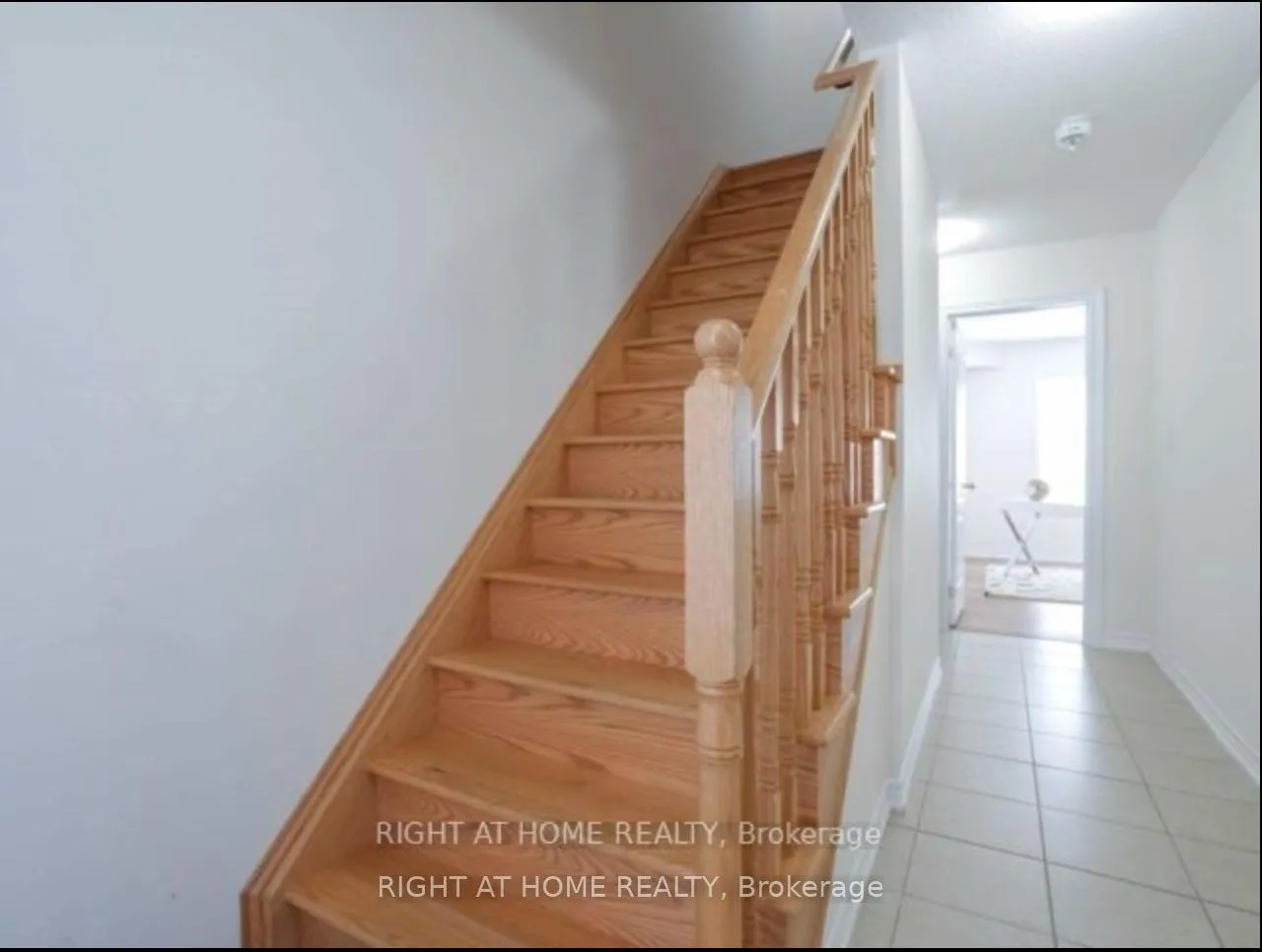 Photo 2 of 90 New Pines Trail, Brampton, Heart Lake East — HOMEH