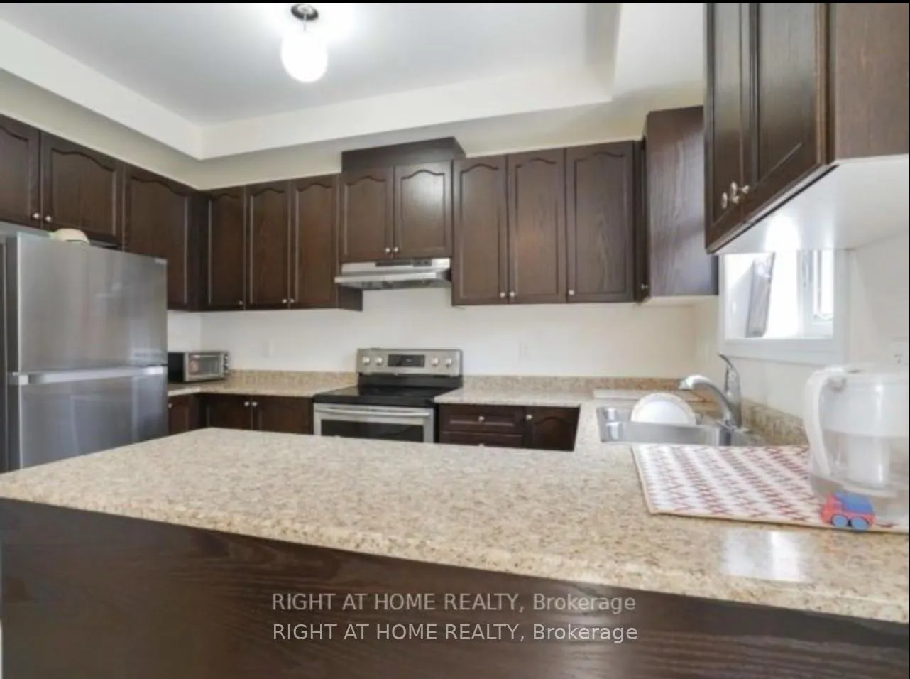 Photo 8 of 90 New Pines Trail, Brampton, Heart Lake East — HOMEH