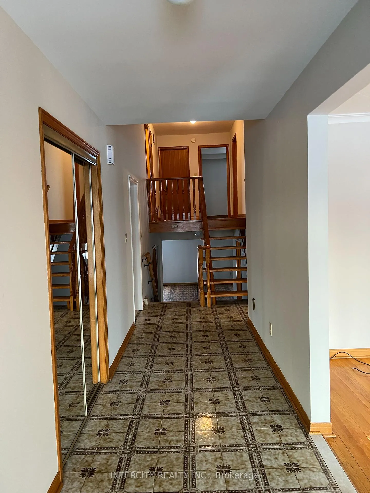 Photo 12 of 180 Jeanne Drive, Vaughan, East Woodbridge — HOMEH