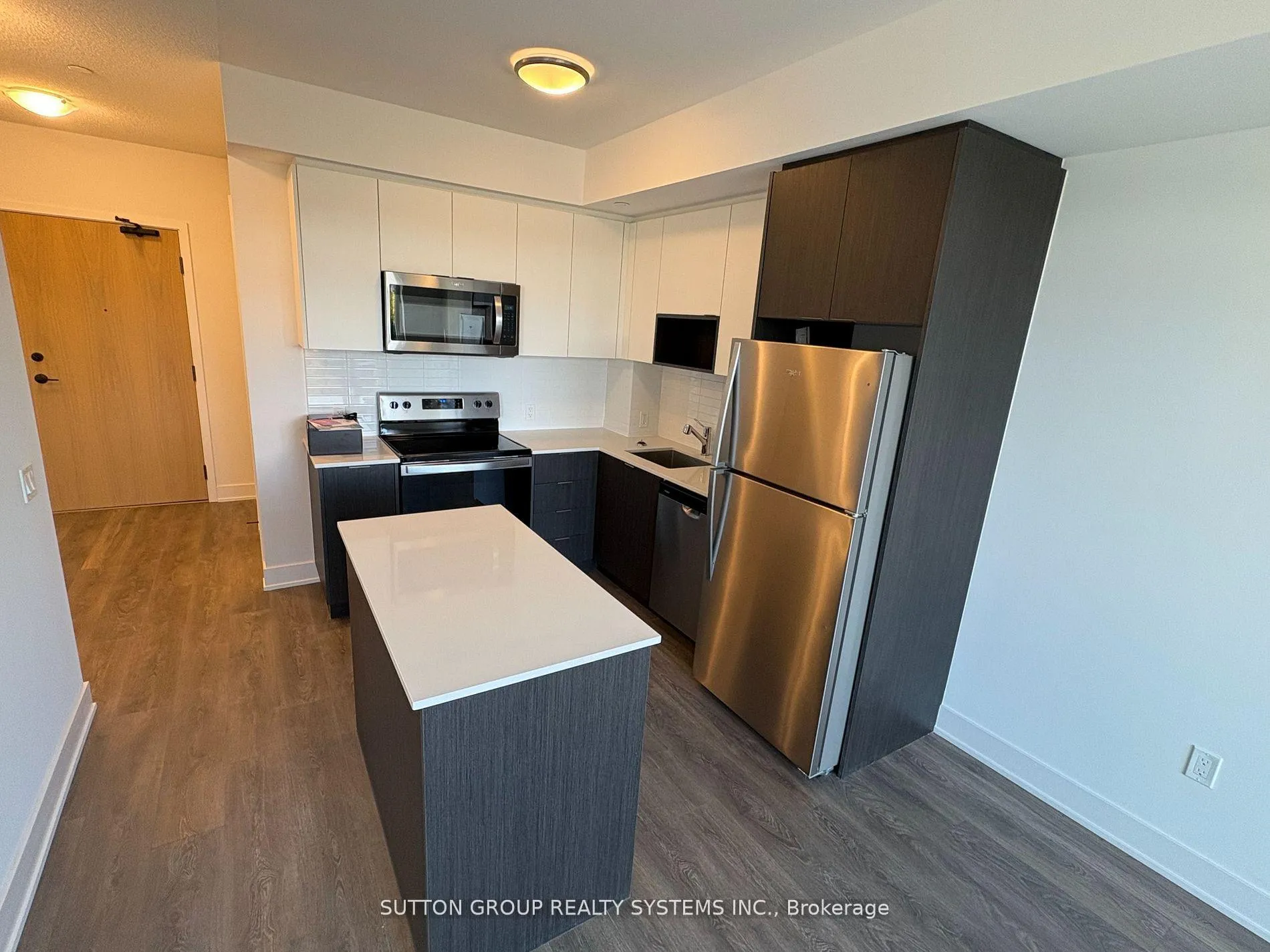 Photo 5 of Unit 311, 204 Burnhamthorpe Road E, Mississauga, City Centre — HOMEH