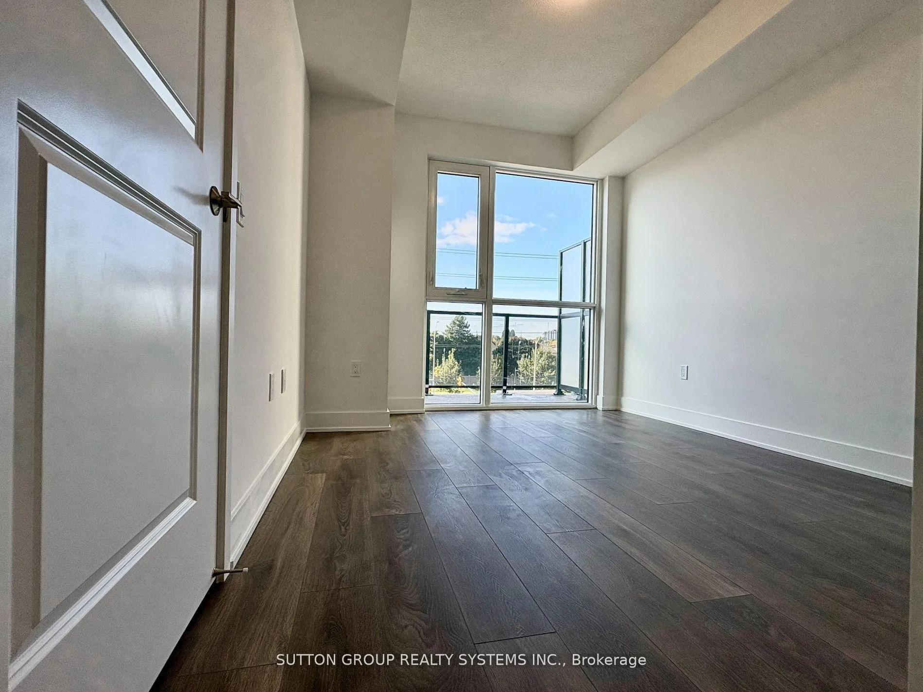 Photo 6 of Unit 311, 204 Burnhamthorpe Road E, Mississauga, City Centre — HOMEH