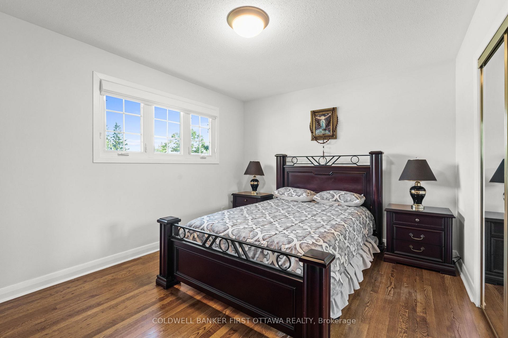 Photo 14 of 63 Meadowlands Drive W, Ottawa, Meadowlands/St. Claire Gardens — HOMEH