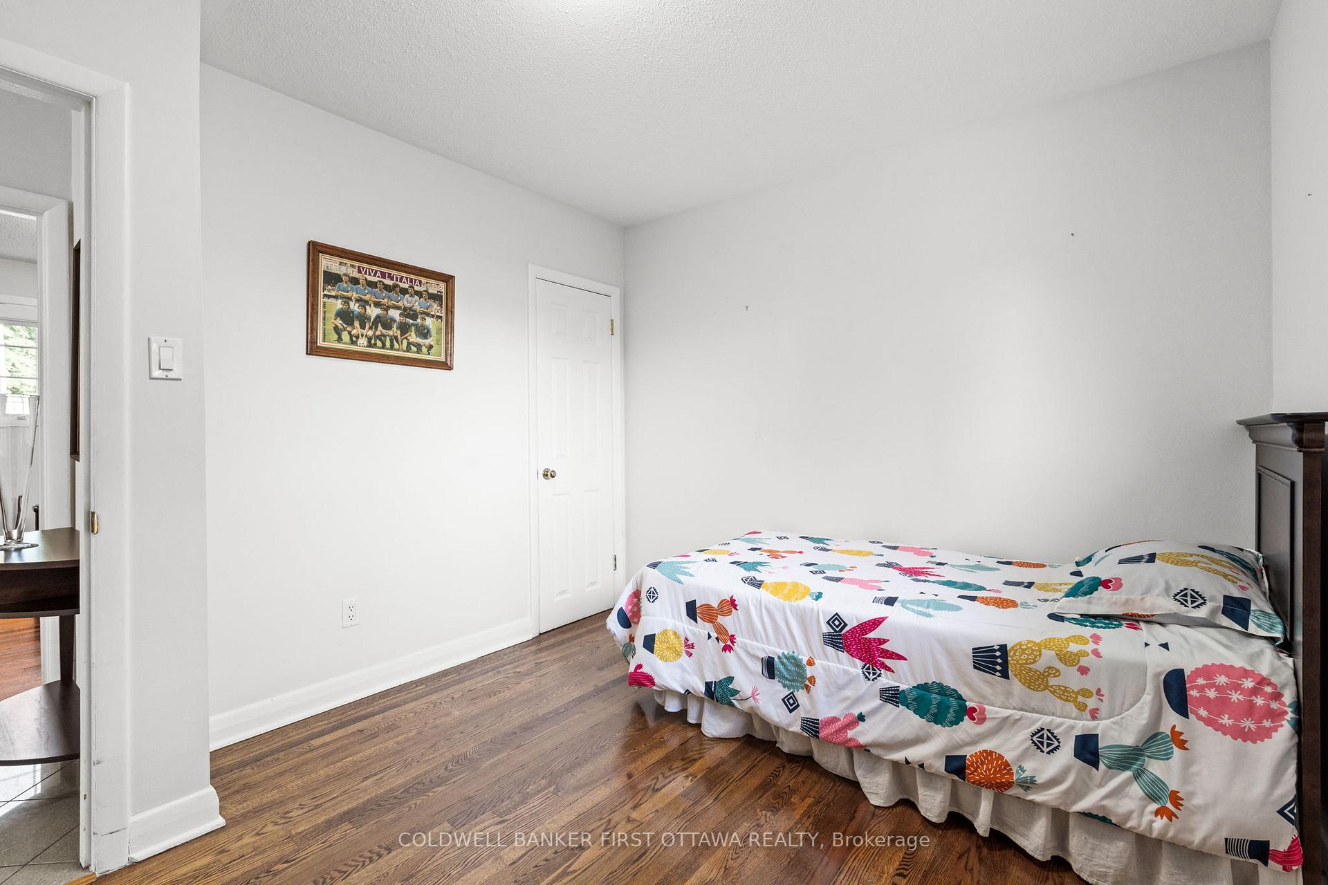 Photo 17 of 63 Meadowlands Drive W, Ottawa, Meadowlands/St. Claire Gardens — HOMEH
