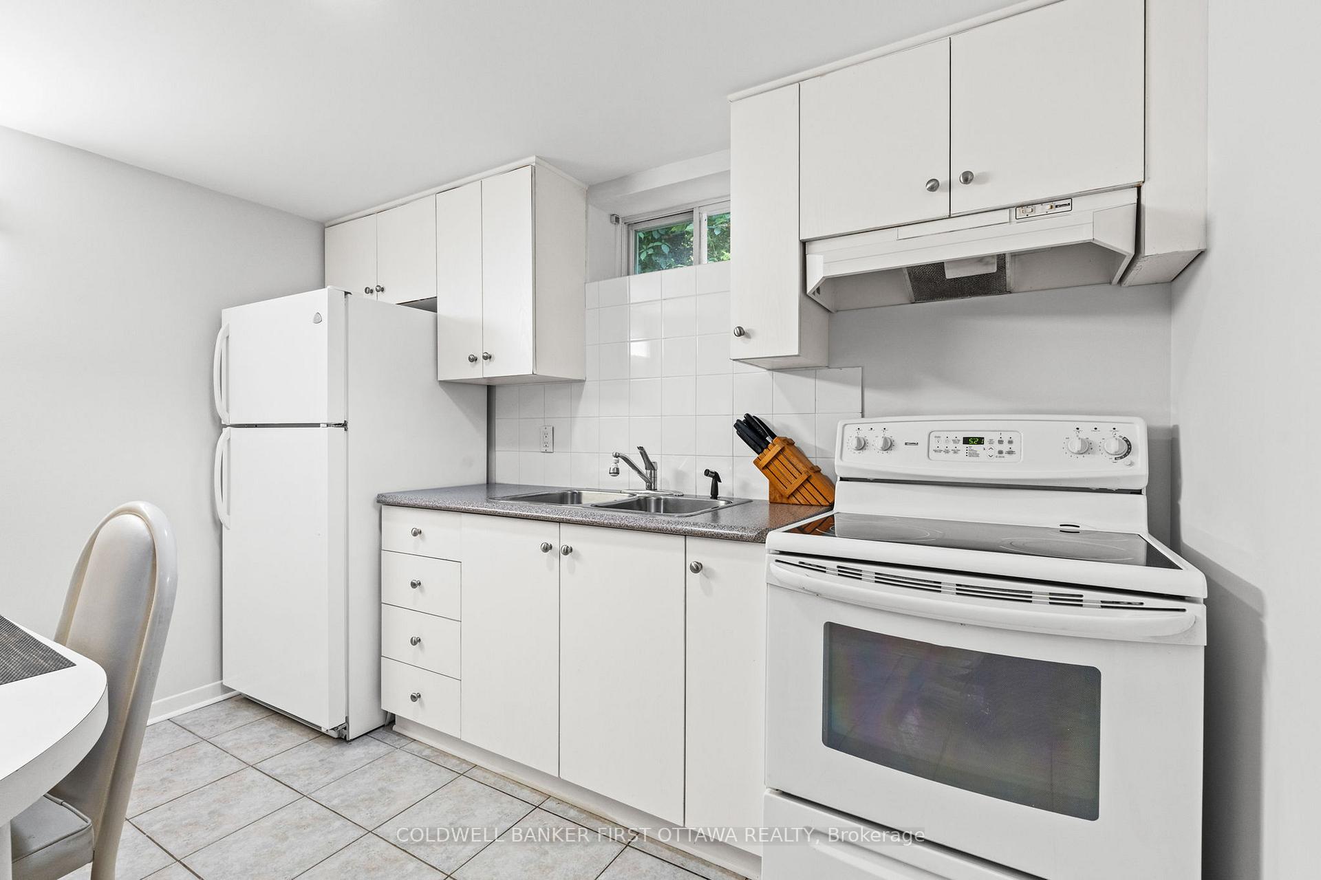 Photo 25 of 63 Meadowlands Drive W, Ottawa, Meadowlands/St. Claire Gardens — HOMEH